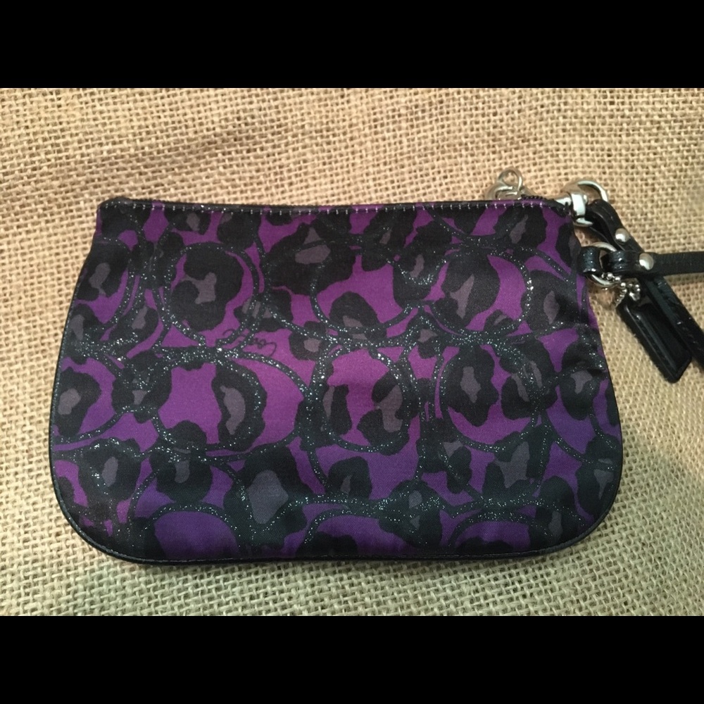 Coach wristlet - Picture 2 of 4